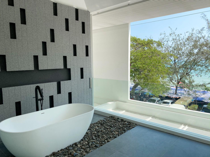 Bathroom 4, Nirundorn Resort, Cha-Am