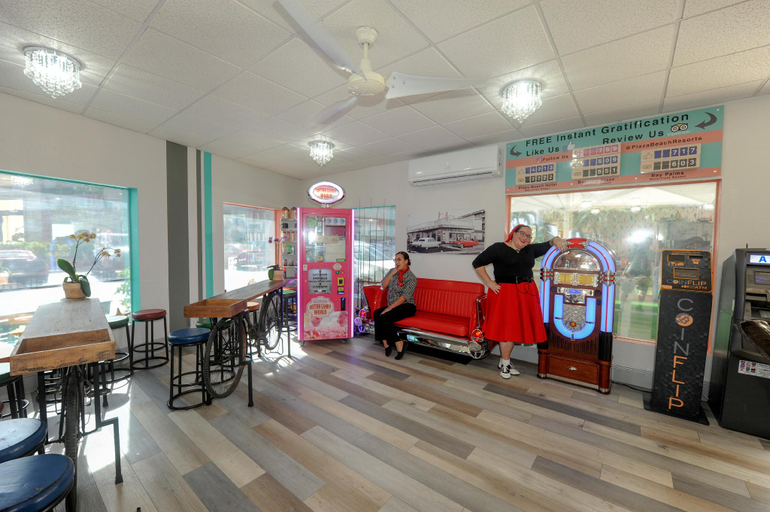 Public Area 3, Plaza Beach Hotel Beachfront Resort, Pinellas
