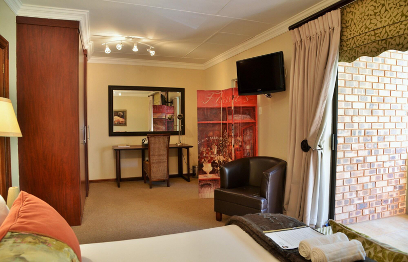 Public Area 4, Stirling Manor Boutique Guest House, Bojanala