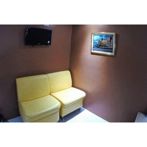 Bedroom 3, RedDoorz Plus @ Taj Hotel Tuguegarao, Tuguegarao City