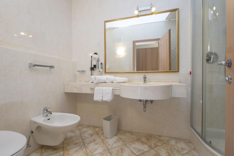 Bathroom 4, Aparthotel Kronplatz Luxury House, Bolzano