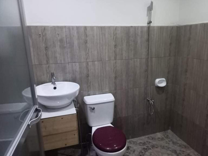 Bathroom, MBU Suites Bed n' Breakfast, Mangaldan