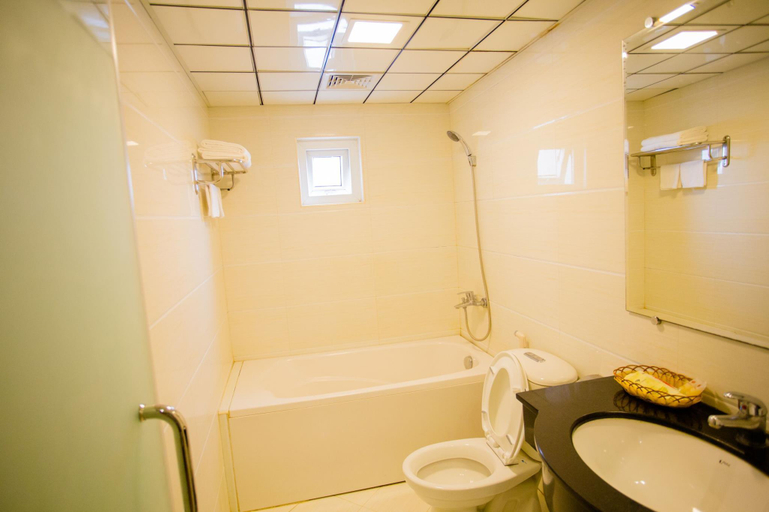 Bathroom 5, Hoa Hong Hotel - Xa Dan, Đống Đa