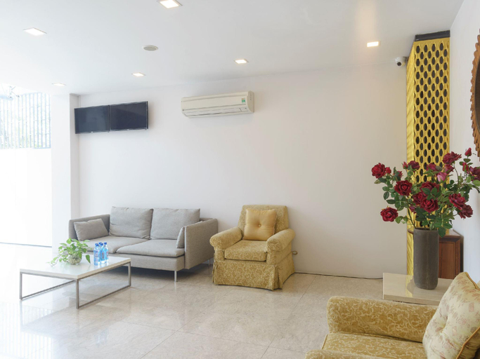 Public Area 3, Glenwood Suites, District 2