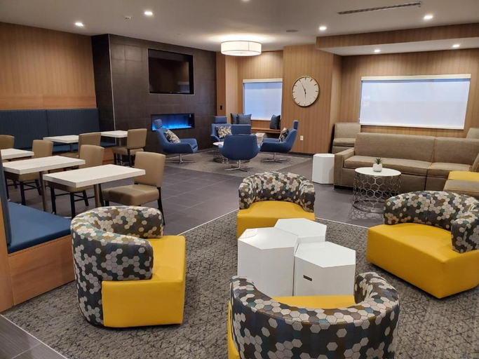 Public Area 2, Microtel Inn & Suites by Wyndham Farmington, Ontario