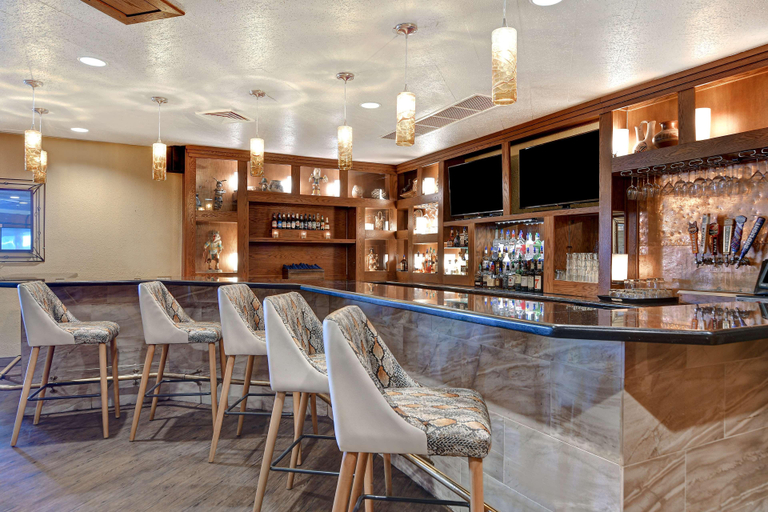 Food & Drinks 5, DoubleTree by Hilton Phoenix Tempe, Maricopa