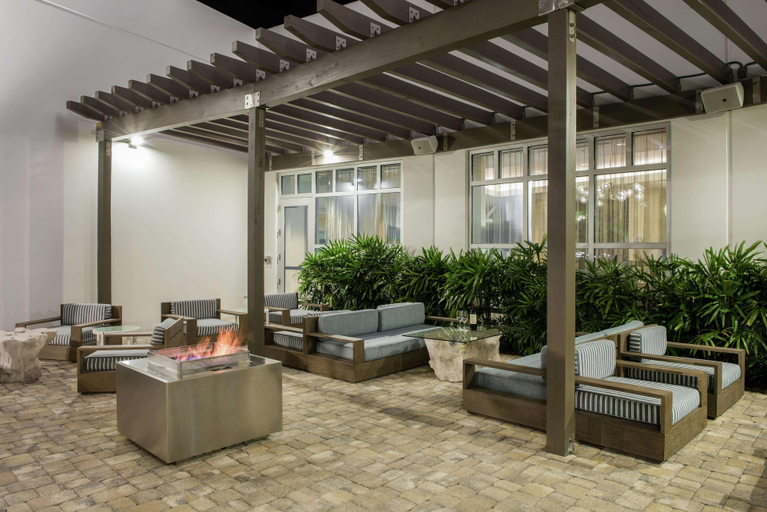 Public Area 2, Hilton Garden Inn Miami Dolphin Mall, Miami-Dade