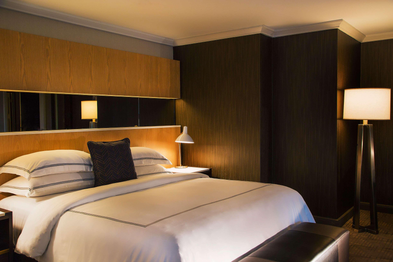 Bedroom 2, The Yorkville Royal Sonesta Hotel Toronto, Toronto