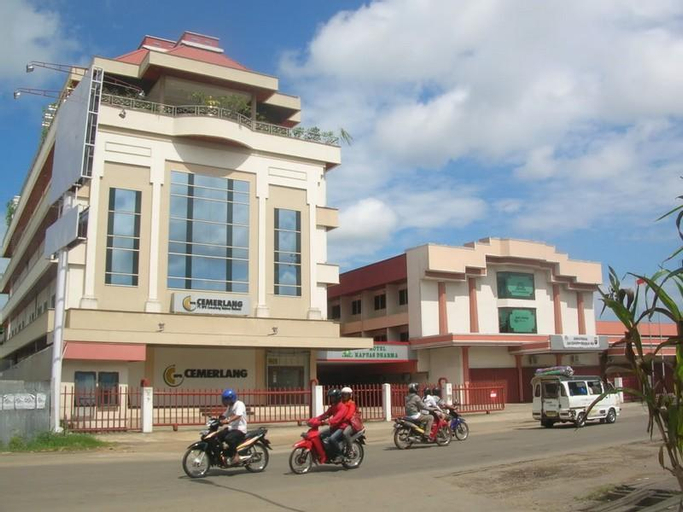 Exterior & Views, Hotel Kapuas Dharma, Pontianak
