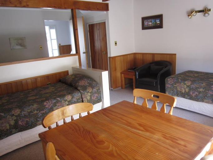 Bedroom 2, Cottage Mews Motel, Taupo