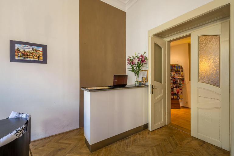 Public Area 4, Royal Road Residence, Praha 1