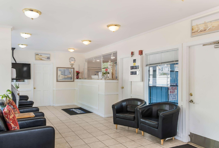 Public Area 3, Americas Best Value Inn & Suites Hyannis Cape Cod, Barnstable