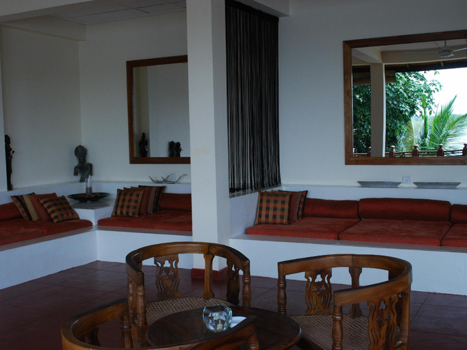 Public Area 3, Kalla Bongo Lake Resort, Hikkaduwa