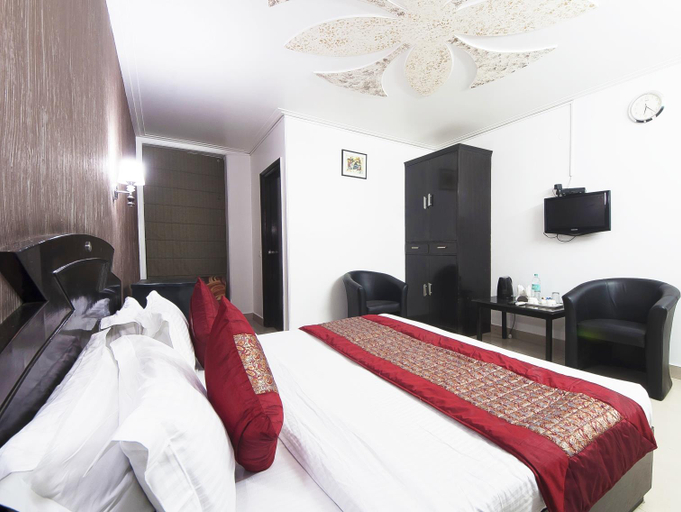 Bedroom 5, Airport Hotel Noratan Palace, Delhi