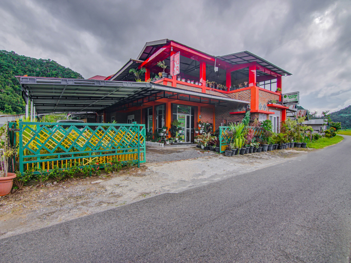 Exterior & Views 1, OYO 90506 Bunga Sonsang Homestay Syariah, Agam