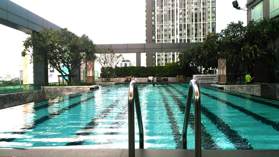Thru  Sky pool, 1Room City&river views@Thong LO, Wattana
