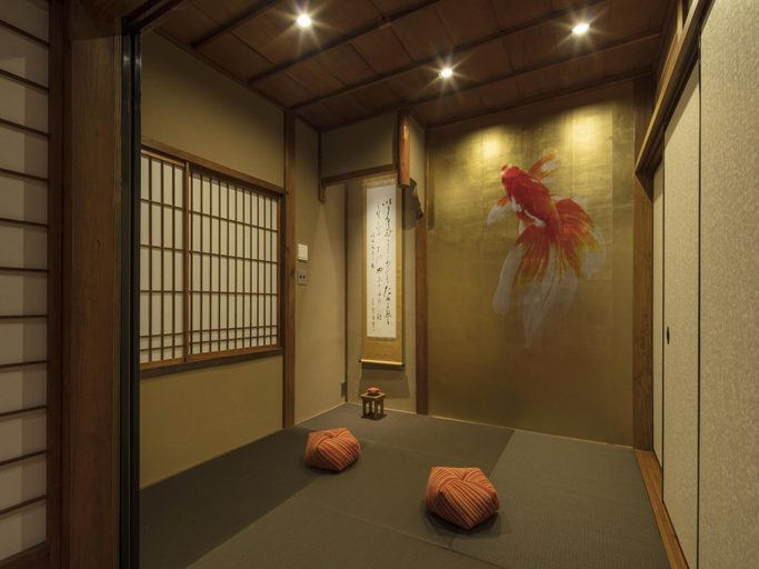 Others 5, Hikoso-machi Kin no Ma, Kanazawa