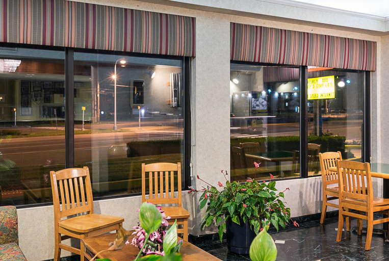 Public Area 2, Econo Lodge Airport New Castle, New Castle