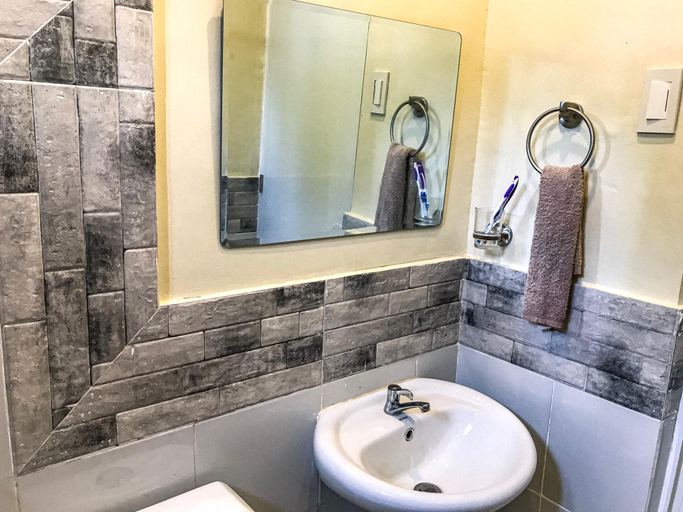 Bathroom 2, Relaxing & Peaceful House, Camella Bacolod Proper, Bacolod City
