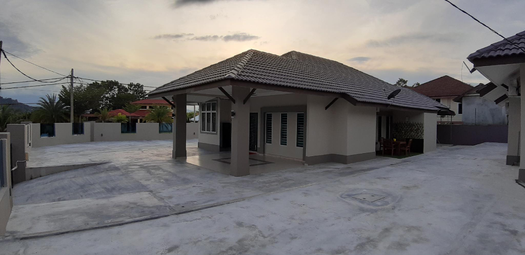 FOUR Bungalow House Next to Giant Kuala Pilah 21, Kuala Pilah