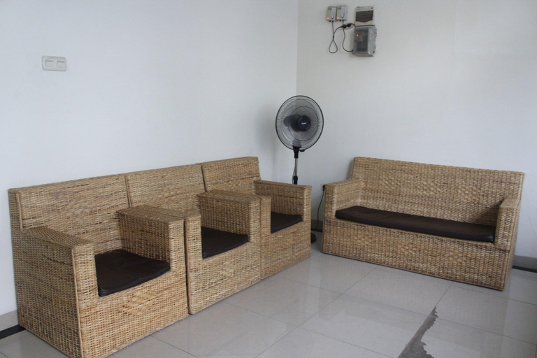 Public Area 5, OYO 1263 Jazz anna hotel, Palu