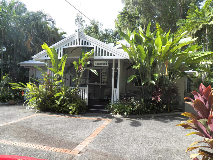 Public Area, Palm Cove Tropic Apartments, Cairns