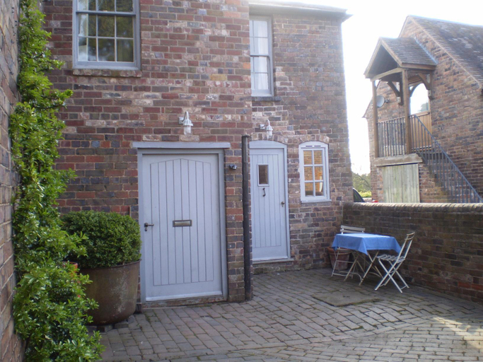 Others 3, Courtyard Cottage in glorious countryside, Shropshire