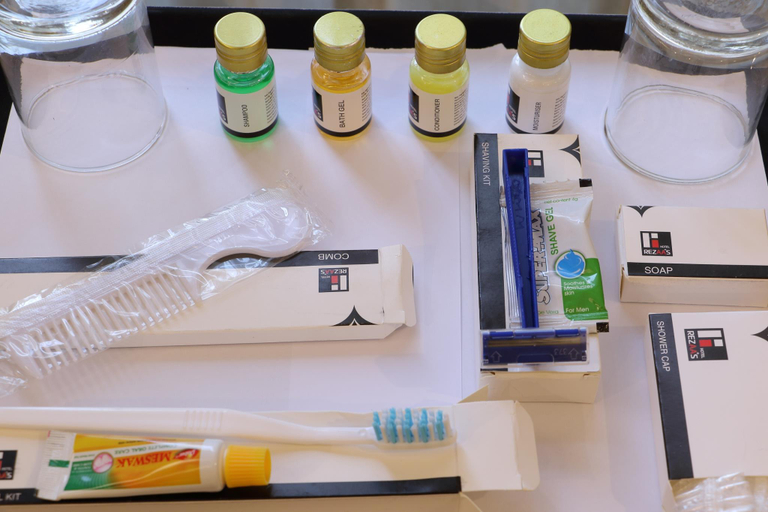 Bathroom, Hotel Rezaas, Ahmadabad