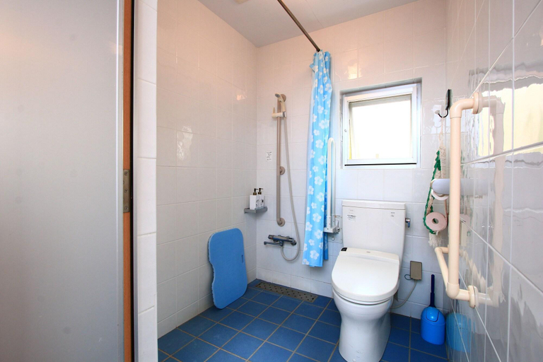 Bathroom 4, Retreat House IPE, Nago