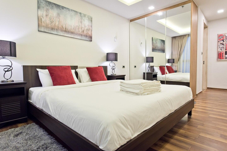 Bedroom, SEA VIEW Large 1 Bedroom in The Peak Towers!, Pattaya