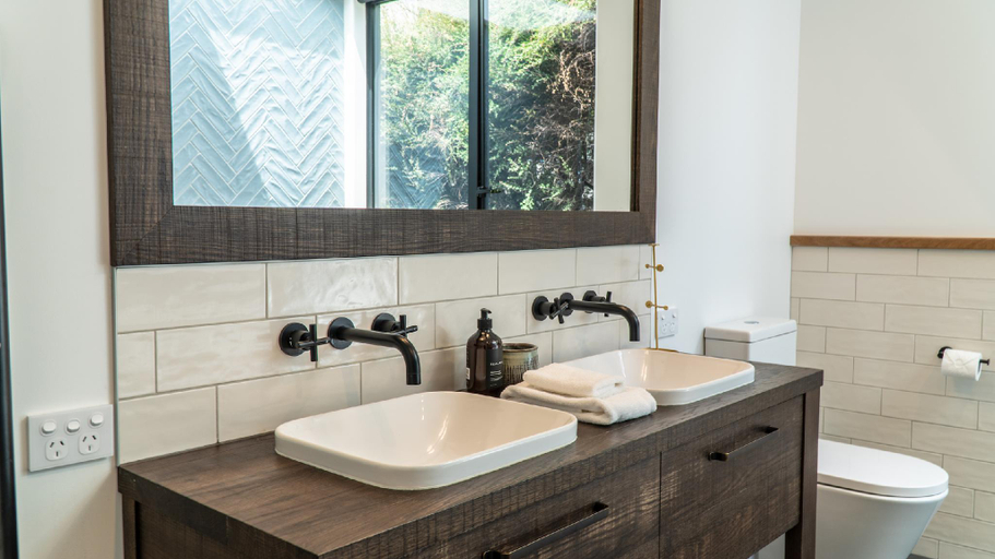 Bathroom 3, Farrant Drive - Sleeps 8 - Lake Views , Queenstown-Lakes