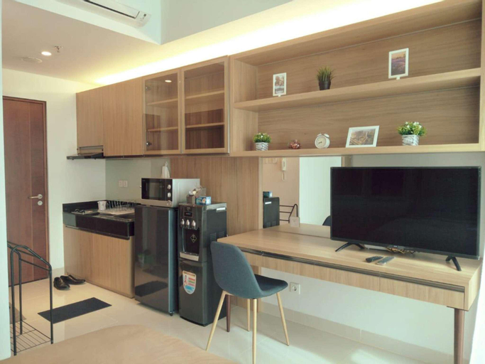 Dining Room, Cozy Studio at Roseville SOHO & Suites, BSD, South Tangerang