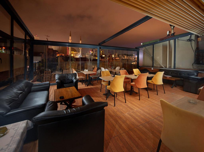 Food & Drinks 3, Moon Blue Suites, Beyoğlu