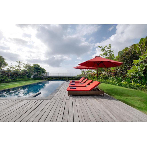 5BR Luxury Infinity Pool Villa Beach Front B'Fast, Gianyar