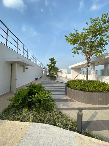 Exterior & Views 1, TBHOUSE - 3mins taxi to TSN airport, free gym&pool, Tân Bình