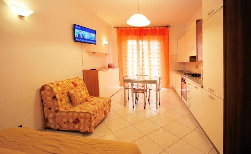 TRILOCALE Manatthan LOANO, Savona
