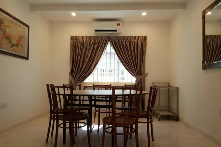 Dining Room 15