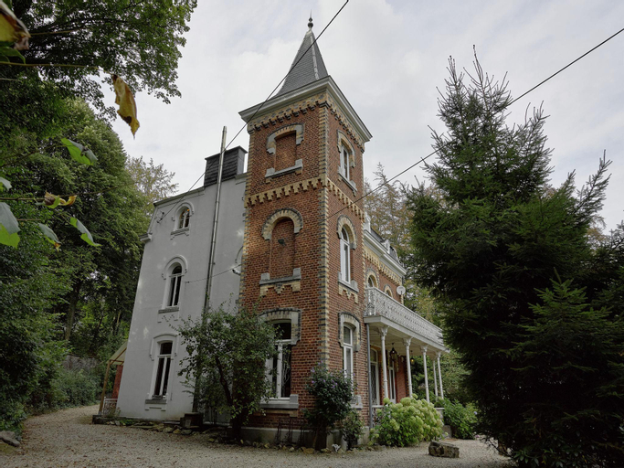 Pleasant Holiday Home in Spa with Sauna, Liège