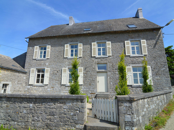 Charming holiday home for families with fireplace located near Dinant, Namur