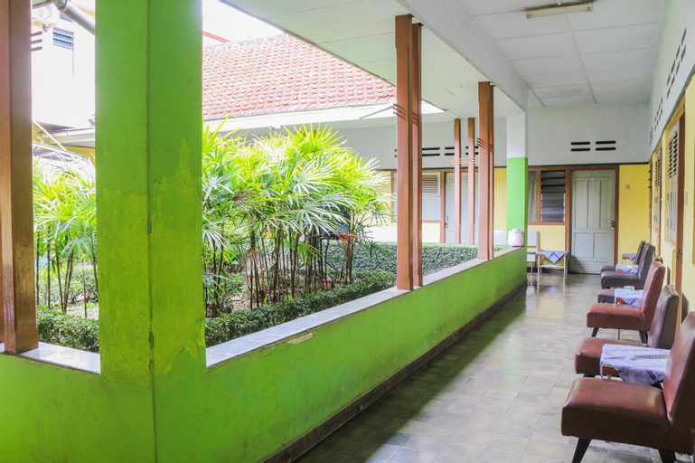 SPOT ON 1708 Hotel Budi Famili 1 Syariah, Ciamis
