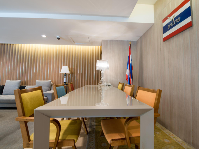 Food & Drinks 5, Beyond Suite Hotel, Bang Plad
