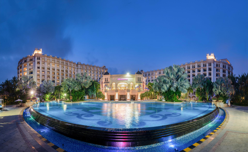 Swimming pool [outdoor], Crowne Sea View Resort Sanya Bay, Sanya