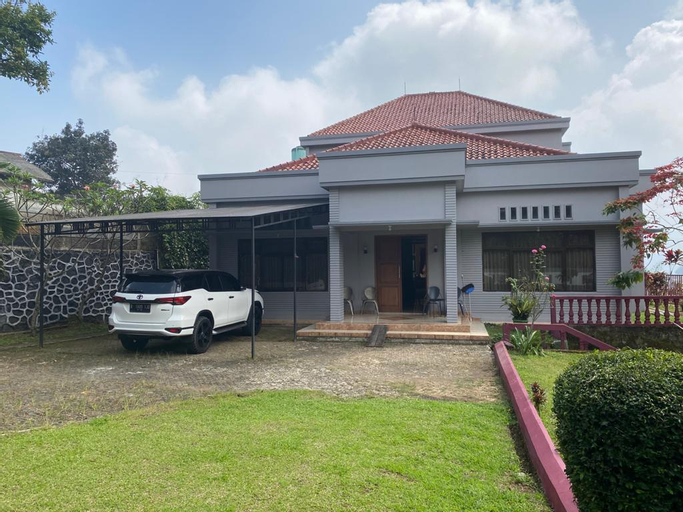 Family LUX Villa, Bogor