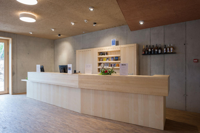 Public Area 1, Saanen-Gstaad Youth Hostel, Saanen