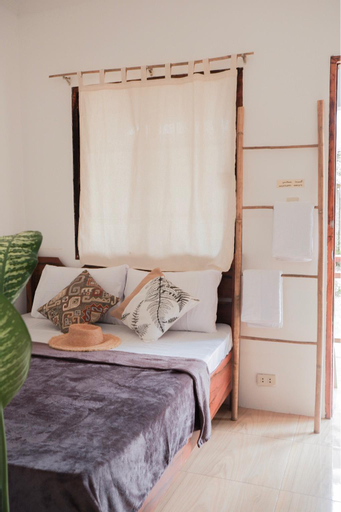 Island Bungalow #4 w/Kitchen & WIFI - GRAY HOMES, General Luna