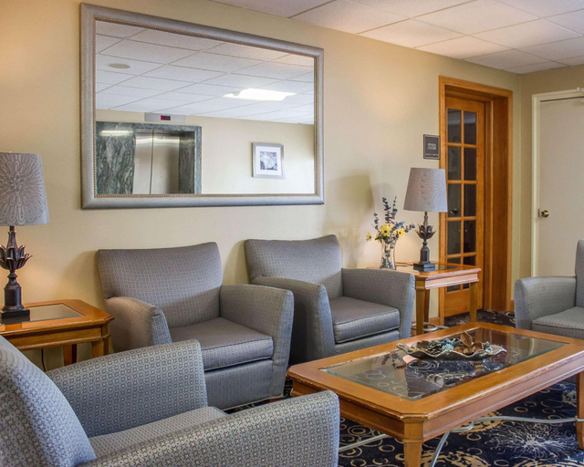Public Area 2, Comfort Inn Wethersfield - Hartford, Hartford
