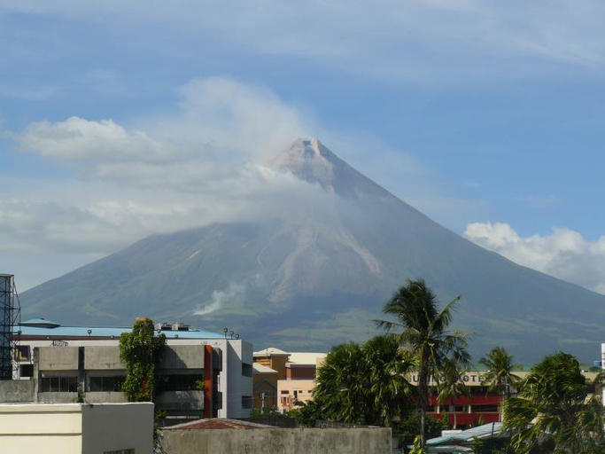 Others 3, Third and Seans Place, Legazpi City