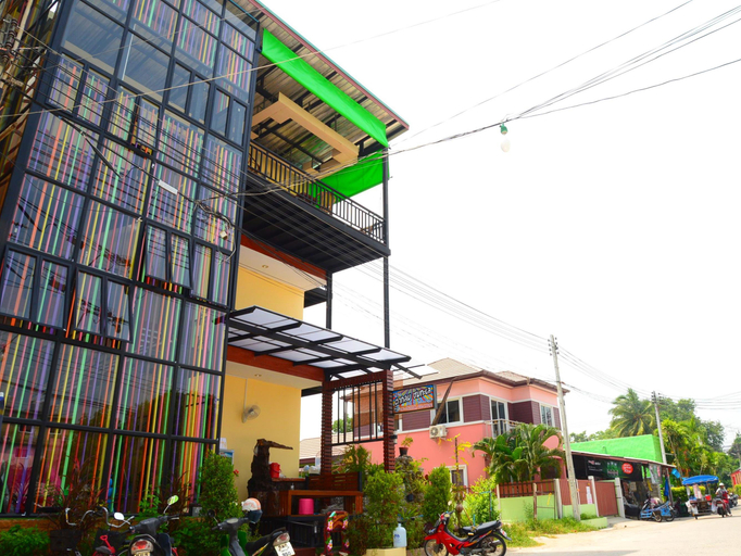 Others 4, Baan Taklom Chomtalay , Cha-Am