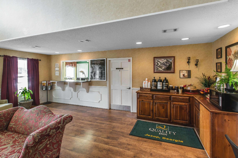 Public Area 2, Quality Inn Jesup, Wayne