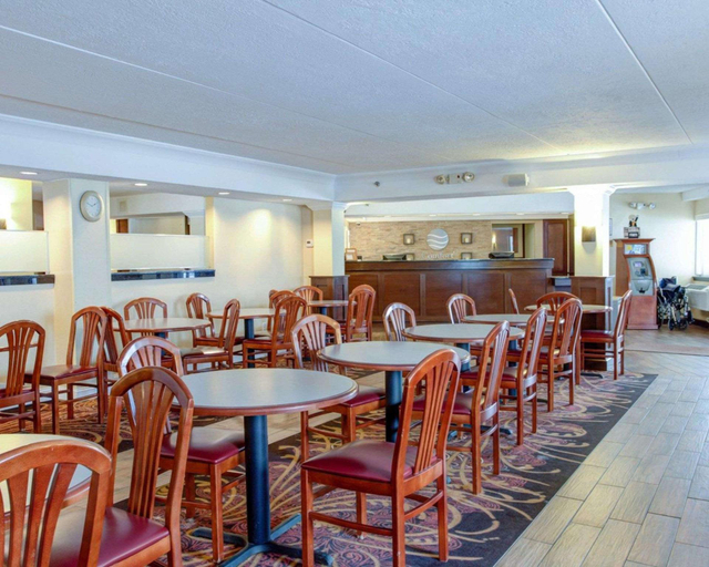 Food & Drinks 5, Comfort Inn Bangor North, Penobscot
